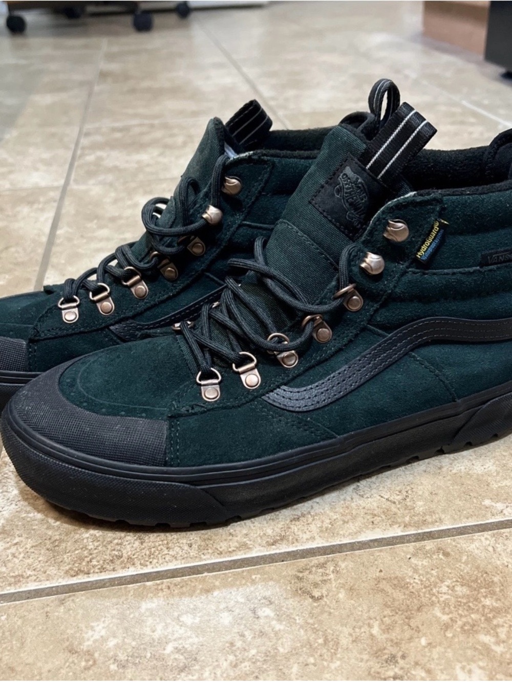 Vans MTE Sk8-Hi Emerald Green Suede High-Top Sneakers Men’s Size 9.5